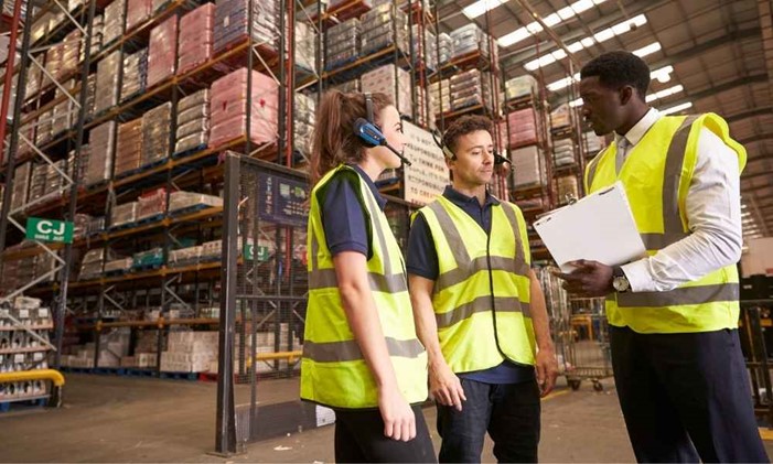 warehouse manager personal traits
